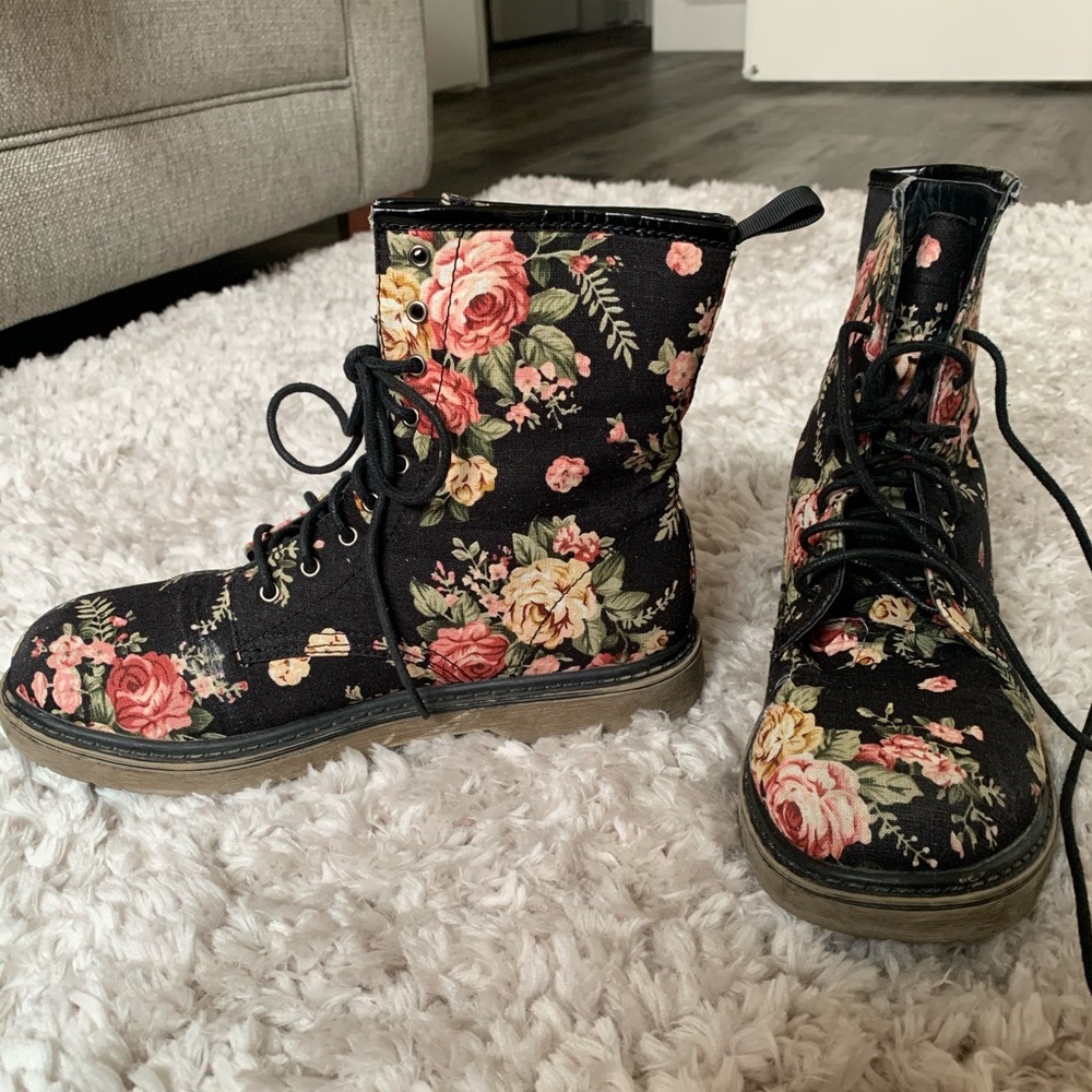Floral boots